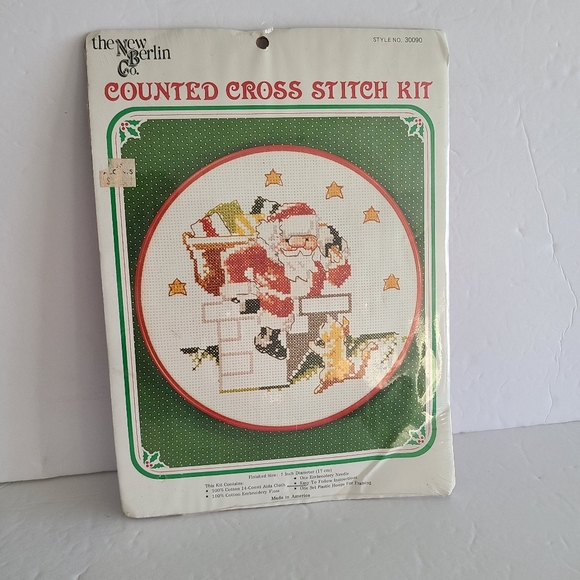 The New Berlin co. Counted cross stitch kit Santa In chimney - Picture 1 of 5